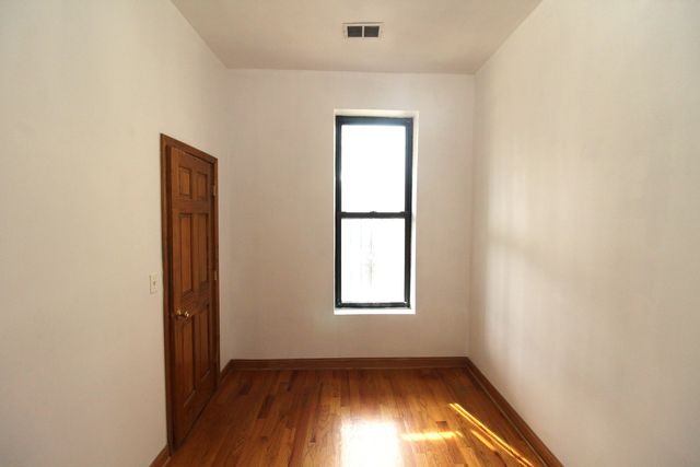 1335 W huron Street 1R, Chicago, IL 60642