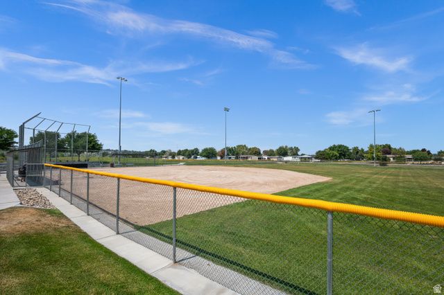 858 W WICKHAM DR, Murray, UT 84123