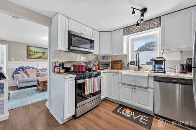 11 Mary Avenue, Fords, NJ 08863