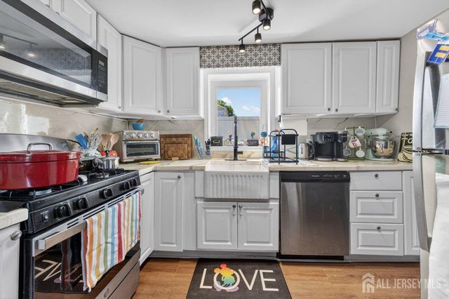11 Mary Avenue, Fords, NJ 08863