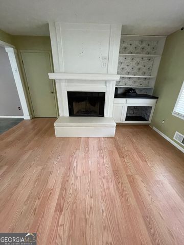 2884 Mountbery Drive, Snellville, GA 30039