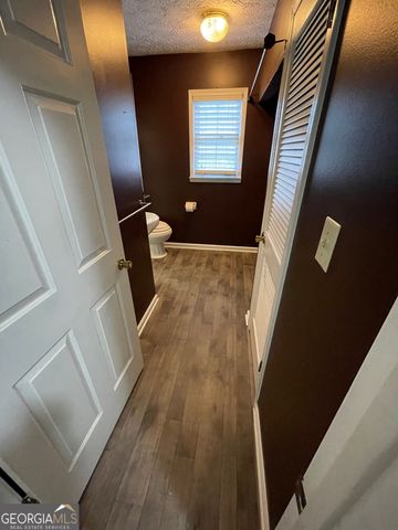 2884 Mountbery Drive, Snellville, GA 30039