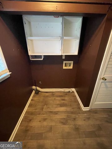 2884 Mountbery Drive, Snellville, GA 30039