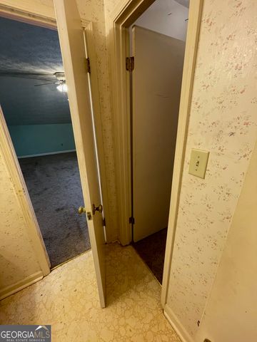 2884 Mountbery Drive, Snellville, GA 30039