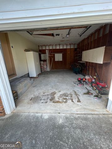 2884 Mountbery Drive, Snellville, GA 30039