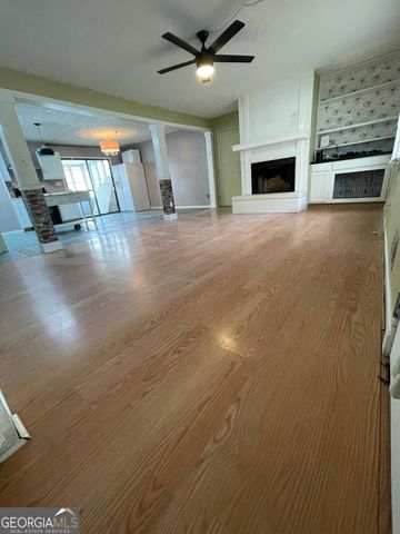 2884 Mountbery Drive, Snellville, GA 30039