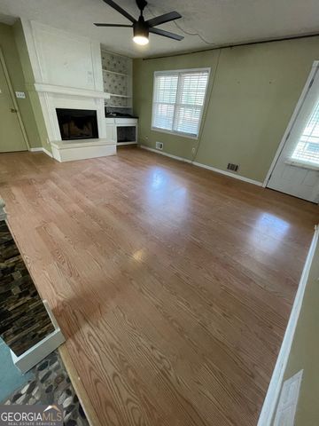 2884 Mountbery Drive, Snellville, GA 30039