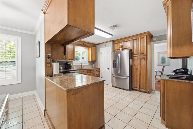 7711 Main Highway, St. Martinville, LA 70582