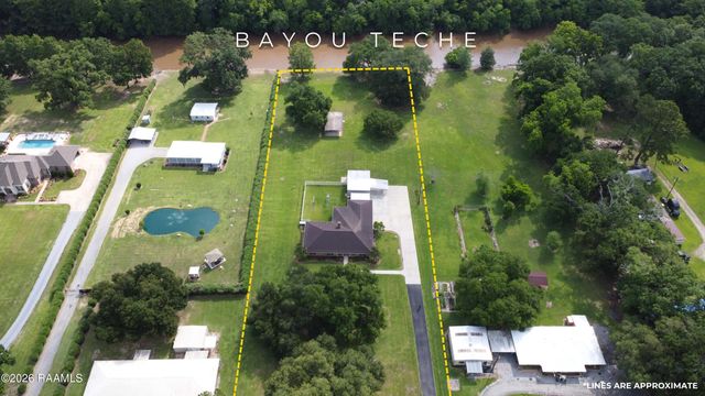 7711 Main Highway, St. Martinville, LA 70582