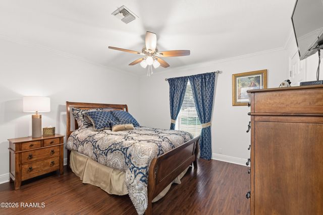 7711 Main Highway, St. Martinville, LA 70582
