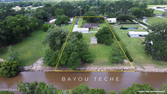 7711 Main Highway, St. Martinville, LA 70582