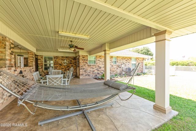 7711 Main Highway, St. Martinville, LA 70582