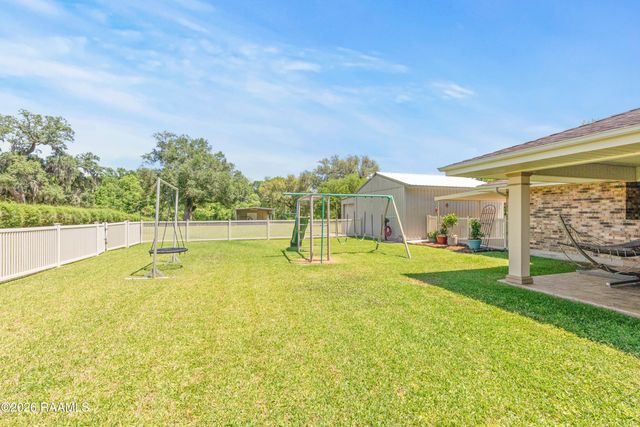 7711 Main Highway, St. Martinville, LA 70582