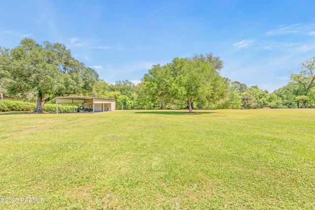 7711 Main Highway, St. Martinville, LA 70582