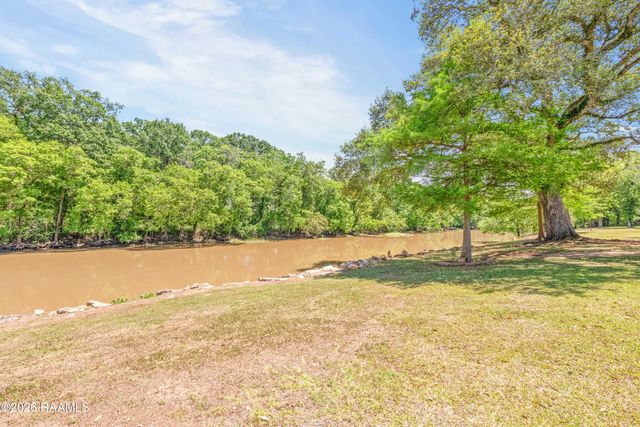 7711 Main Highway, St. Martinville, LA 70582