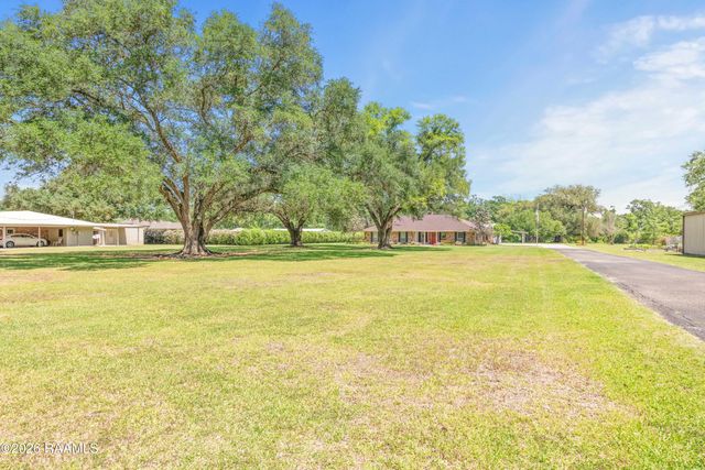 7711 Main Highway, St. Martinville, LA 70582