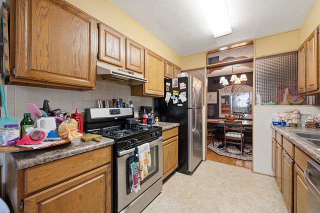 2857 S Larkin Dr, Wichita, KS 67216