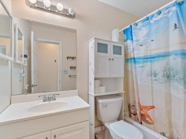 5823 NW 26TH STREET, Gainesville, FL 32653
