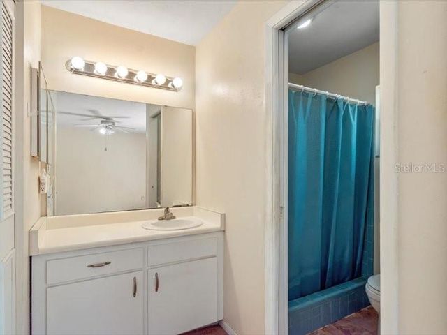5823 NW 26TH STREET, Gainesville, FL 32653