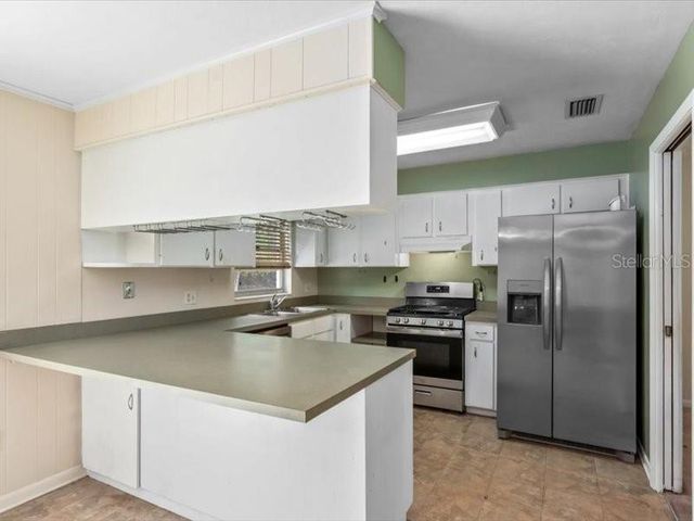 5823 NW 26TH STREET, Gainesville, FL 32653
