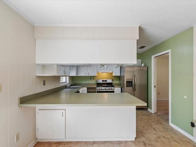 5823 NW 26TH STREET, Gainesville, FL 32653