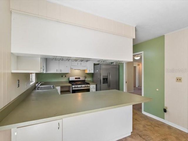 5823 NW 26TH STREET, Gainesville, FL 32653