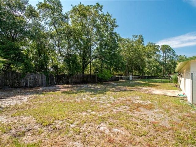 5823 NW 26TH STREET, Gainesville, FL 32653