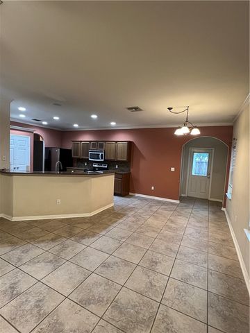 2545 Las Brisas St, Corpus Christi, TX 78414