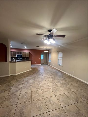 2545 Las Brisas St, Corpus Christi, TX 78414
