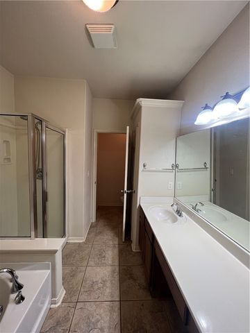 2545 Las Brisas St, Corpus Christi, TX 78414