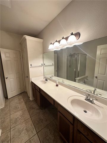 2545 Las Brisas St, Corpus Christi, TX 78414