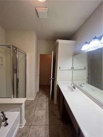 2545 Las Brisas St, Corpus Christi, TX 78414