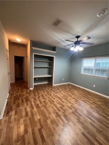 2545 Las Brisas St, Corpus Christi, TX 78414