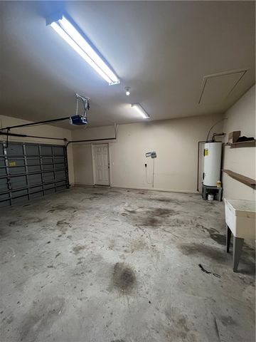 2545 Las Brisas St, Corpus Christi, TX 78414