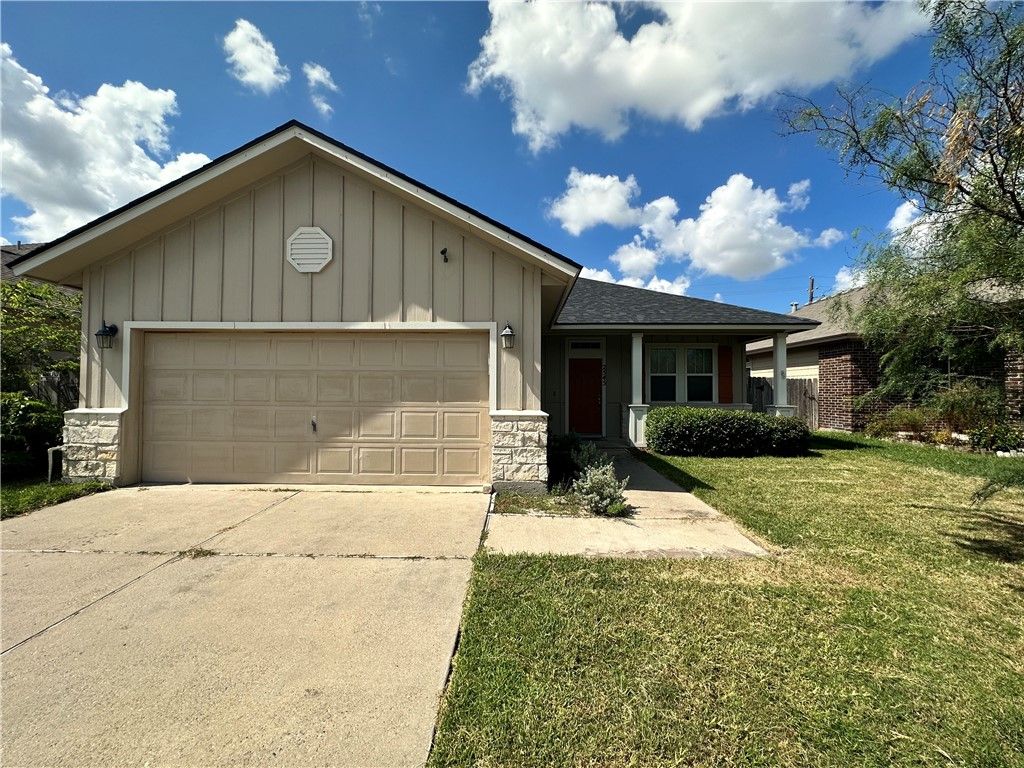 2545 Las Brisas St, Corpus Christi, TX 78414