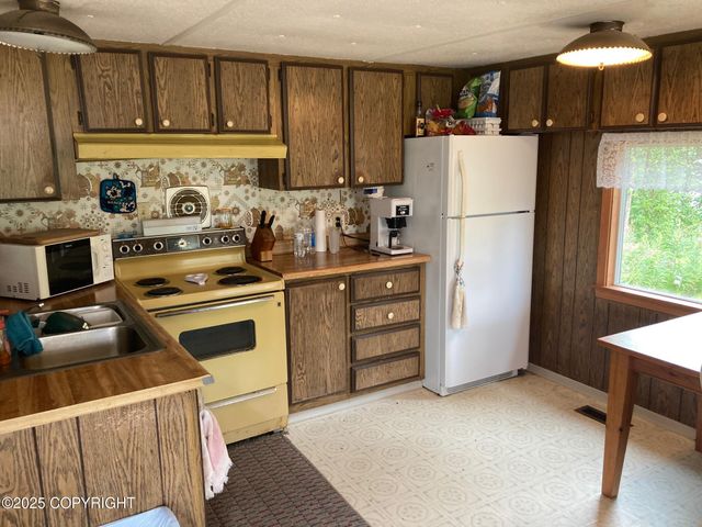 35839 Irons Avenue, Soldotna, AK 99669