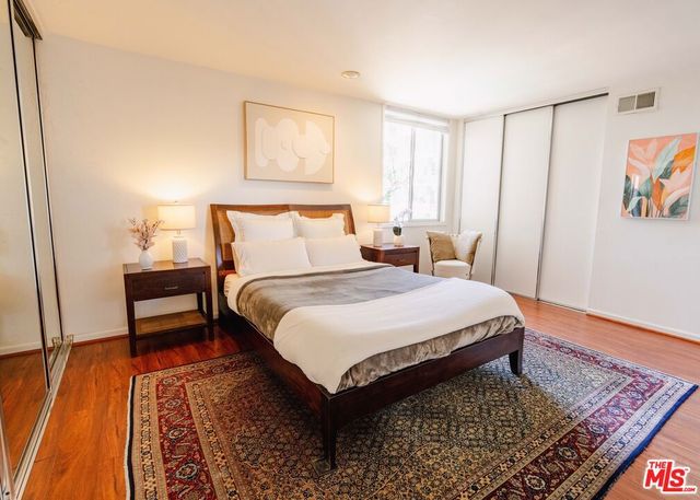 100 S Doheny Drive 711, Los Angeles, CA 90048