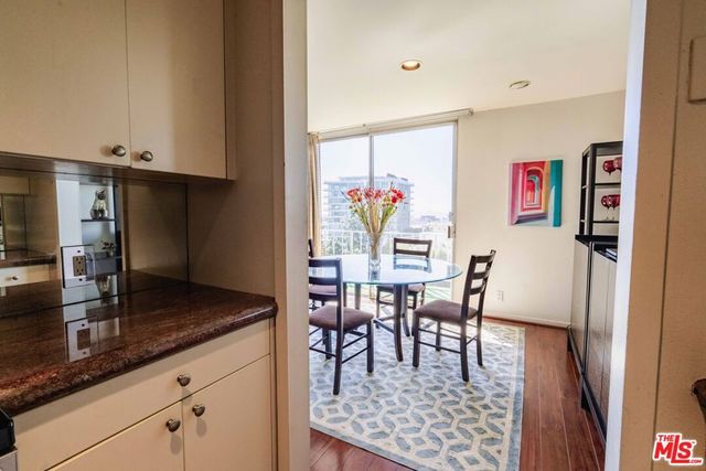 100 S Doheny Drive 711, Los Angeles, CA 90048