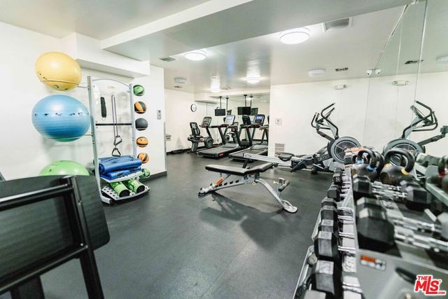 100 S Doheny Drive 711, Los Angeles, CA 90048