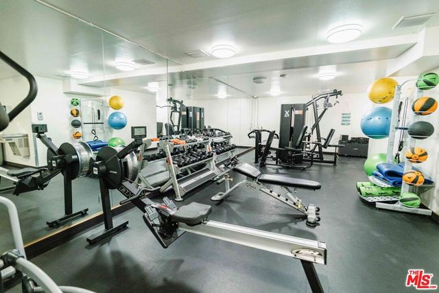 100 S Doheny Drive 711, Los Angeles, CA 90048