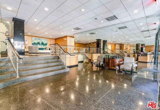 100 S Doheny Drive 711, Los Angeles, CA 90048