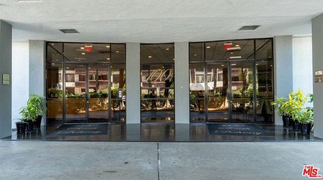 100 S Doheny Drive 711, Los Angeles, CA 90048