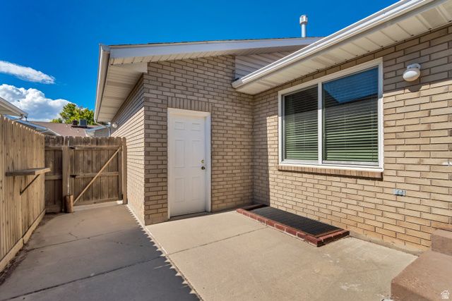 1596 W CORNERSTONE WAY, South Jordan, UT 84095