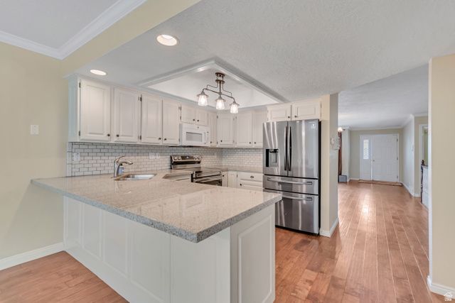 1596 W CORNERSTONE WAY, South Jordan, UT 84095