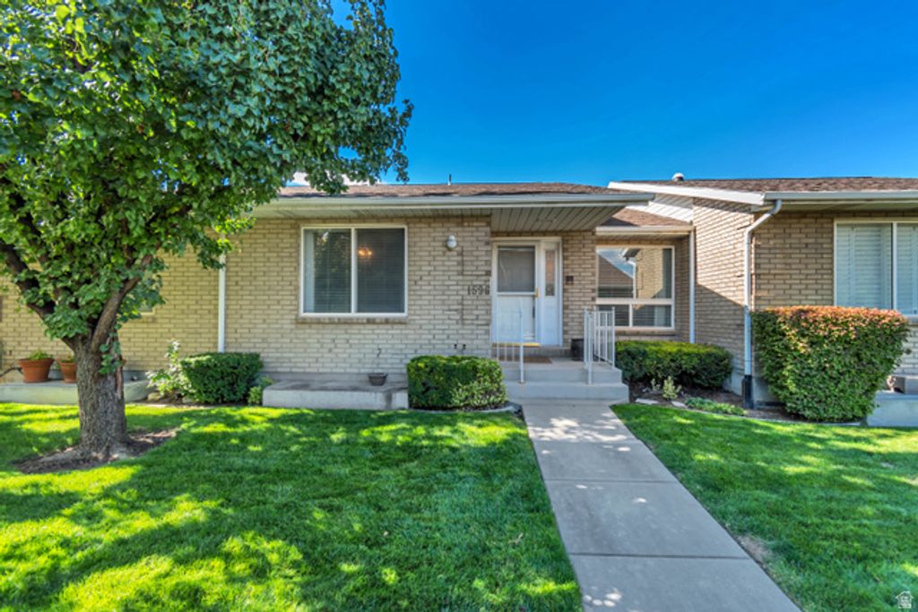 1596 W CORNERSTONE WAY, South Jordan, UT 84095