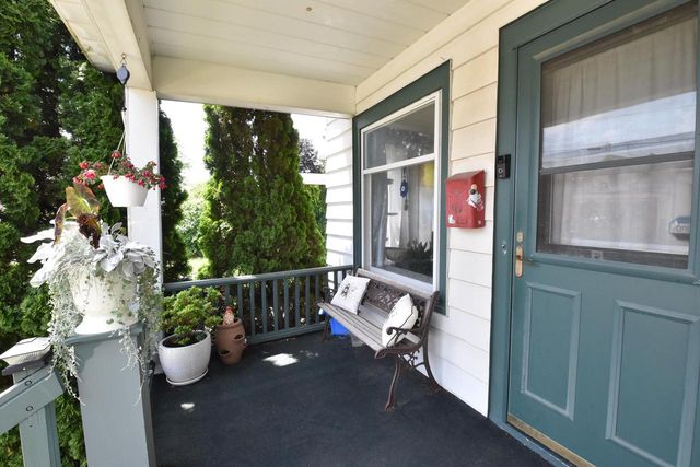 700 Grove AVENUE, Racine, WI 53405