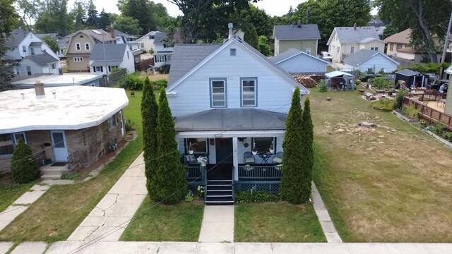 700 Grove AVENUE, Racine, WI 53405