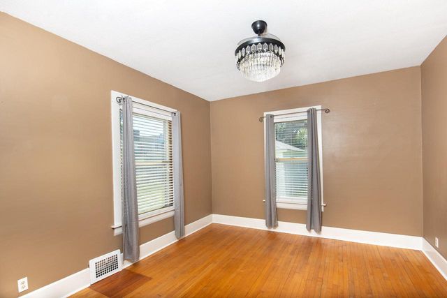 700 Grove AVENUE, Racine, WI 53405