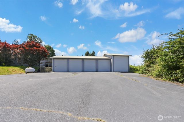 11425 Patsy Drive SE, Olympia, WA 98501