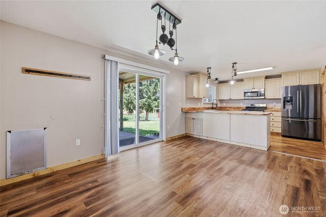 11425 Patsy Drive SE, Olympia, WA 98501
